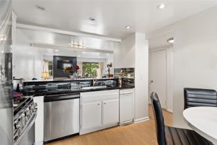 Condominium, 5720 Owensmouth Ave #152, Woodland Hills, CA 91367 - 10