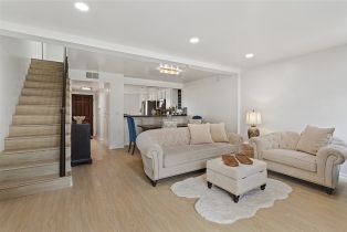 Condominium, 5720 Owensmouth Ave #152, Woodland Hills, CA 91367 - 11