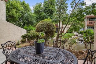 Condominium, 5720 Owensmouth Ave #152, Woodland Hills, CA 91367 - 18