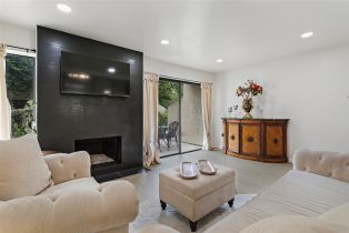 Condominium, 5720 Owensmouth Ave #152, Woodland Hills, CA 91367 - 5