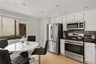 Condominium, 5720 Owensmouth Ave #152, Woodland Hills, CA 91367 - 8