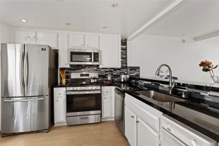 Condominium, 5720 Owensmouth Ave #152, Woodland Hills, CA 91367 - 9