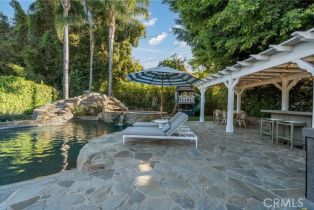 Single Family Residence, 14332 Roblar pl, Sherman Oaks, CA 91423 - 31