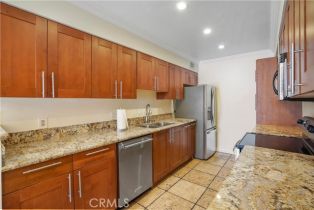 Condominium, 11970 Montana ave, Brentwood, CA 90049 - 11