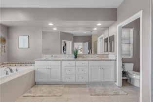 Single Family Residence, 5637 Como cir, Woodland Hills, CA 91367 - 32