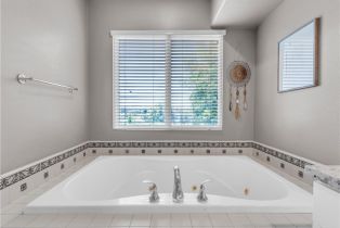 Single Family Residence, 5637 Como cir, Woodland Hills, CA 91367 - 36