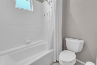 Single Family Residence, 5637 Como cir, Woodland Hills, CA 91367 - 44