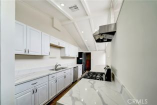 Single Family Residence, 19706 Victory blvd, Woodland Hills, CA 91367 - 10