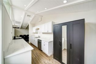 Single Family Residence, 19706 Victory blvd, Woodland Hills, CA 91367 - 14