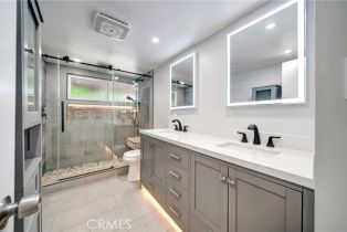 Single Family Residence, 19706 Victory blvd, Woodland Hills, CA 91367 - 16