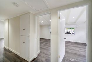 Single Family Residence, 19706 Victory blvd, Woodland Hills, CA 91367 - 19