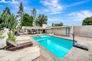 Single Family Residence, 19706 Victory blvd, Woodland Hills, CA 91367 - 39