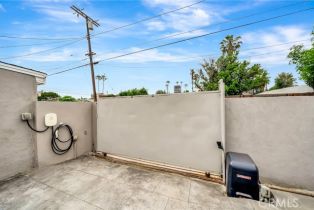 Single Family Residence, 19706 Victory blvd, Woodland Hills, CA 91367 - 41