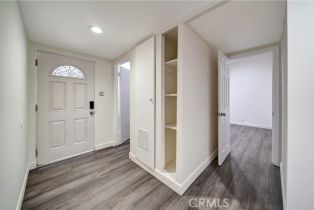 Single Family Residence, 19706 Victory blvd, Woodland Hills, CA 91367 - 6