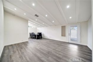 Single Family Residence, 19706 Victory blvd, Woodland Hills, CA 91367 - 7