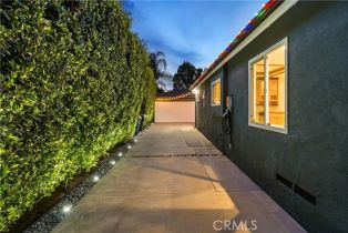 Single Family Residence, 4739 Greenbush ave, Sherman Oaks, CA 91423 - 28