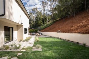 Single Family Residence, 11268 Dona Lola dr, Studio City, CA 91604 - 37