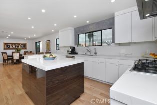 Single Family Residence, 4751 Del Moreno dr, Woodland Hills, CA 91364 - 11