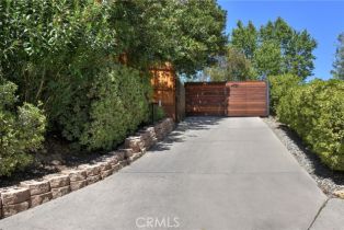 Single Family Residence, 4751 Del Moreno dr, Woodland Hills, CA 91364 - 5