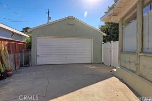 Single Family Residence, 525 N Mariposa, Burbank, CA 91506 - 4