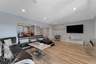 Single Family Residence, 17426 Flanders st, Granada Hills, CA 91344 - 6