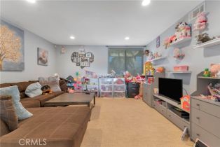 Single Family Residence, 17426 Flanders st, Granada Hills, CA 91344 - 7