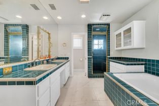 Single Family Residence, 5317 Lubao ave, Woodland Hills, CA 91364 - 19