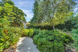 Single Family Residence, 5317 Lubao ave, Woodland Hills, CA 91364 - 32