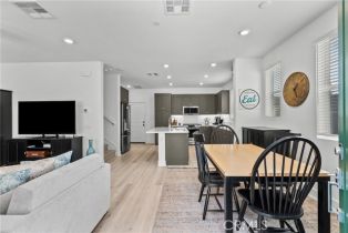 Condominium, 3001 Honolulu lane, Simi Valley, CA 93065 - 5