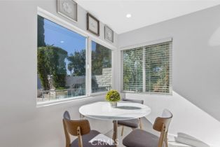 Single Family Residence, 22444 Venido rd, Woodland Hills, CA 91364 - 12