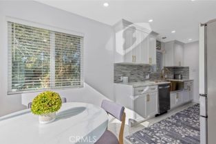 Single Family Residence, 22444 Venido rd, Woodland Hills, CA 91364 - 13