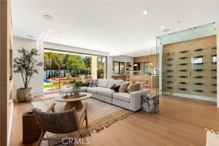 Single Family Residence, 22640 Clarendon st, Woodland Hills, CA 91367 - 28