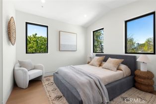 Single Family Residence, 22640 Clarendon st, Woodland Hills, CA 91367 - 41