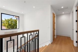 Single Family Residence, 22640 Clarendon st, Woodland Hills, CA 91367 - 45