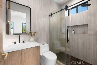 Single Family Residence, 22640 Clarendon st, Woodland Hills, CA 91367 - 47