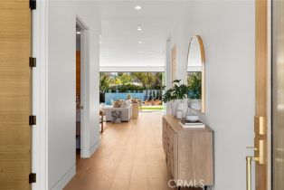 Single Family Residence, 22640 Clarendon st, Woodland Hills, CA 91367 - 9