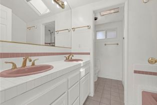 Single Family Residence, 4854 Ranchito ave, Sherman Oaks, CA 91423 - 22