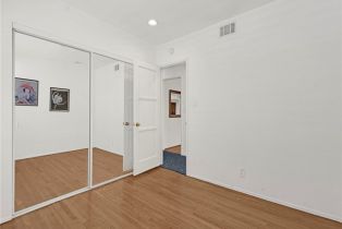 Single Family Residence, 4854 Ranchito ave, Sherman Oaks, CA 91423 - 25