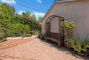 Single Family Residence, 4854 Ranchito ave, Sherman Oaks, CA 91423 - 31