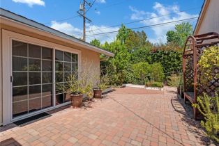 Single Family Residence, 4854 Ranchito ave, Sherman Oaks, CA 91423 - 32