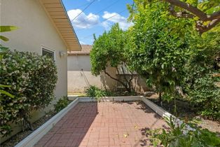Single Family Residence, 4854 Ranchito ave, Sherman Oaks, CA 91423 - 33