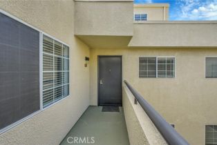 Condominium, 5550 Owensmouth ave, Woodland Hills, CA 91367 - 2