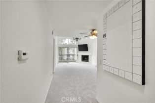 Condominium, 5550 Owensmouth ave, Woodland Hills, CA 91367 - 3