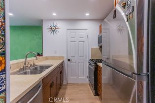 Condominium, 18350 Hatteras st, Tarzana, CA 91356 - 5