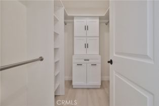 Residential Income, 22133 Victory blvd, Woodland Hills, CA 91303 - 28