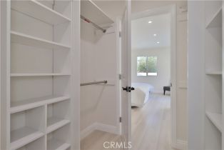 Residential Income, 22133 Victory blvd, Woodland Hills, CA 91303 - 29