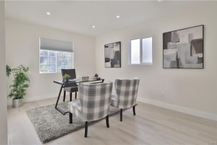 Residential Income, 22133 Victory blvd, Woodland Hills, CA 91303 - 30