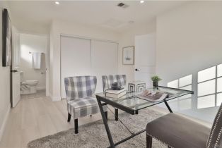 Residential Income, 22133 Victory blvd, Woodland Hills, CA 91303 - 32