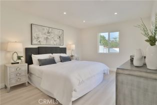 Residential Income, 22133 Victory blvd, Woodland Hills, CA 91303 - 35