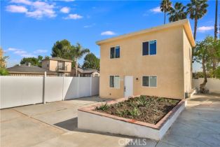 Residential Income, 22133 Victory blvd, Woodland Hills, CA 91303 - 47